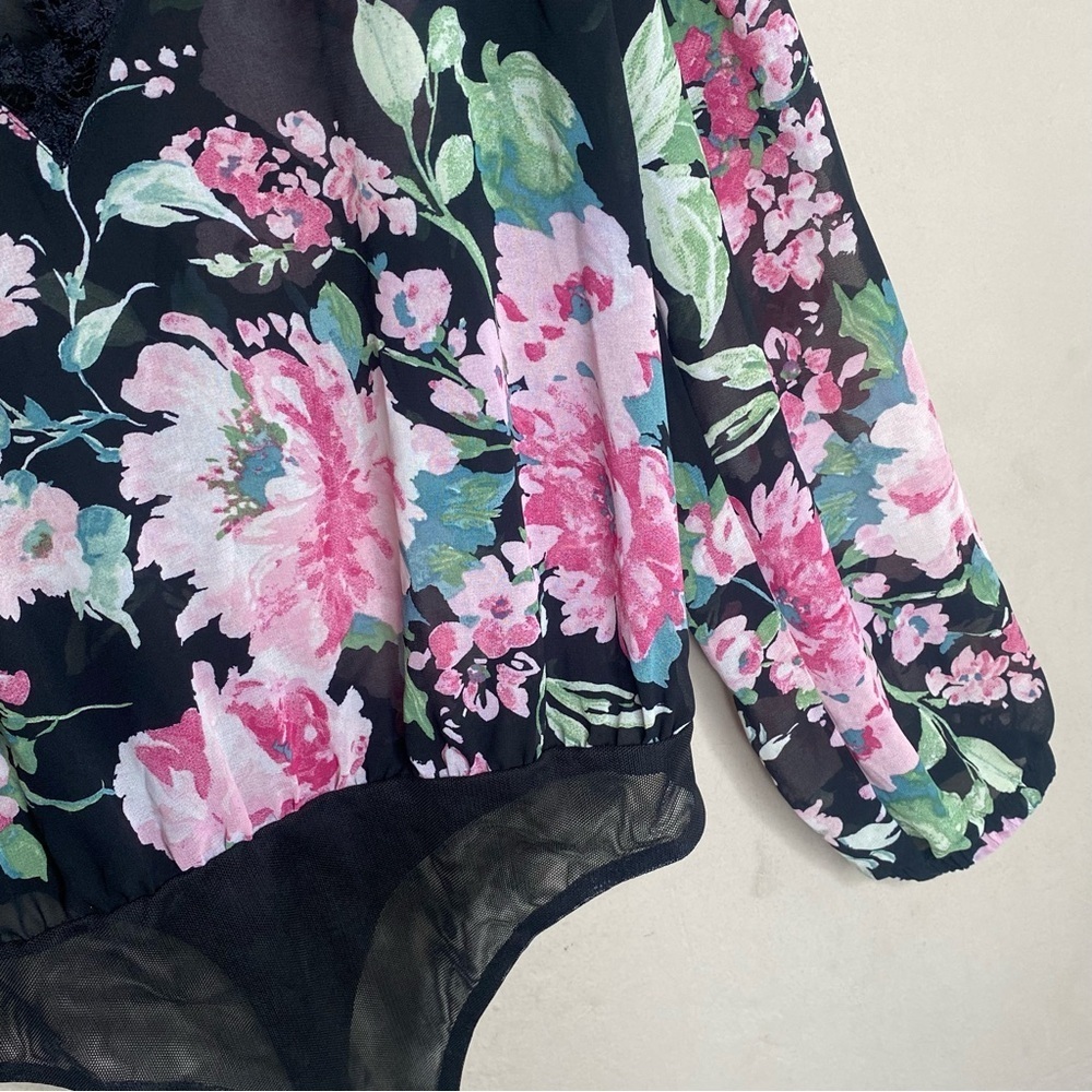 Socialite Women’s Sheer Floral Balloon Sleeve Bodysuit Size Medium - Picture 12 of 16